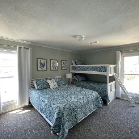 Sunset Beach HGTV Winner! Great Location, Steps to Beach!