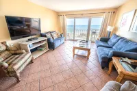 Oceanfront Condo w/ Balcony & Direct Beach Access, Unit 227 - Wifi