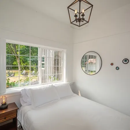 The Retreat at August Ciderhouse- Farmstay 5 minutes from Edmonds-Seattle ferry