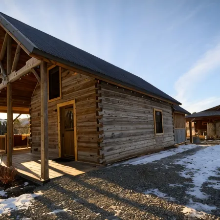 Cozy, Rustic Cabins near Chico Hot Springs & only 35 mins to YELLOWSTONE PARK!!