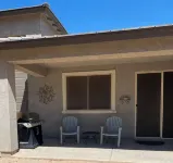 Cozy Casa Bliss: 3 Bedroom Desert Home - 홈스테이