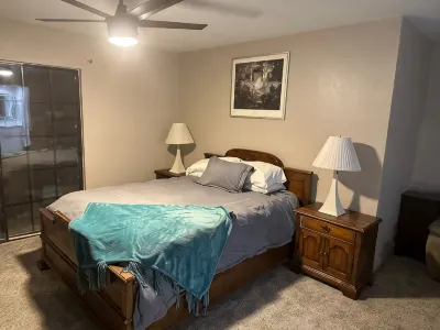 Newly Remodeled Resort-Style 3 Bed 2 Bath Phoenix Condo Hotels in North Mountain
