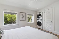 Charming Studio Loft C / Steps to Beach & Dining - 4성급