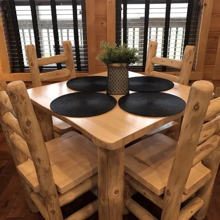 Luxury Mountaintop Getaway with, Fire Pit, New Hot Tub, WiFi & Gorgeous Views!