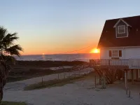 Stunning beach views-100 steps to beach-Huge deck - Beach