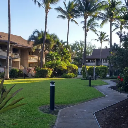 New Central AC! Oceanfront Steps from the Beach, with Pool, Jacuzzi, & BBQ.