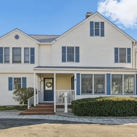 Charming beach home, complete with pool & cozy guest house!