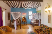 Cardamon Quadruple Family Suite Seaview with fans - 4-stjärniga