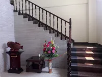 Linzhisong Hotel - Khách sạn giá rẻ
