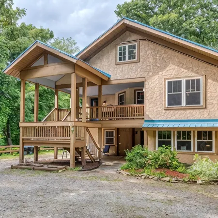 5Br 2 Kitchens Custom Home Pool Table 1 Mile to Downtown Bryson City