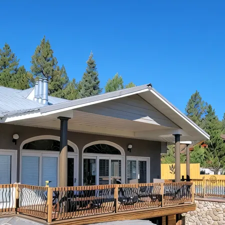 Snow Springs Pool House w/ PRIVATE heated, hotsprings pool! 5 bedrooms,Sleeps 15