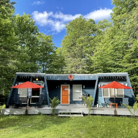 Ski-On Ski-Off at Pico MtnPremier Slopeside House Rental. Dog Friendly!!!