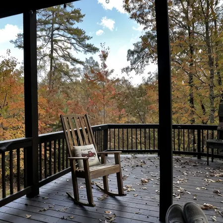 Katahdin Cabin, tranquil n rustic with inside hot tub, close to town! Romantic!