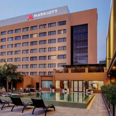 ماريوت هوتل بوينوس آيريس إيزيزا أيربورت Hotels near محطة قطار فيلا لورو
