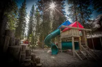 Paradise Lodge and Bungalows - Parking