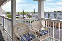 Cape Cod Harbor House Inn - 2-Star