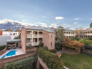 Kingston Gardens Serviced Apartments