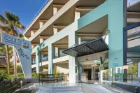 Steris Elegant Beach Hotel & Apartments - بار