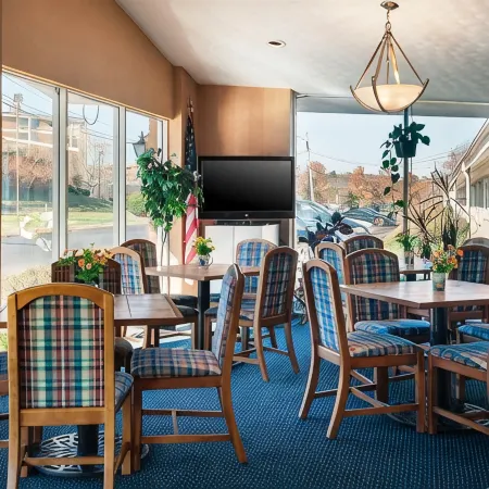 Monticello Inn- Framingham/ Boston