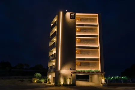 D-and Stay. 5 Resort Okinawa Отели рядом с достопримечательностью «Urasoe Dai Park»