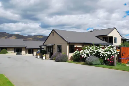 Carrick Lodge Motel