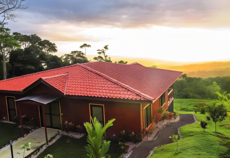 Arenal Waterfall Lodge - Housity