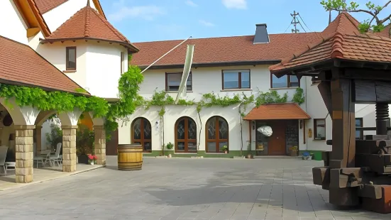 Landhotel im Klostereck Strubel-Roos