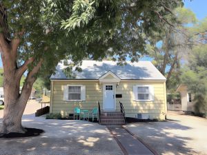 Charming Bungalow Next to Unc - Free Cruiser Bikes!