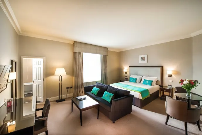 Leonardo Edinburgh City Hotels in der Nähe von The City of Edinburgh Council