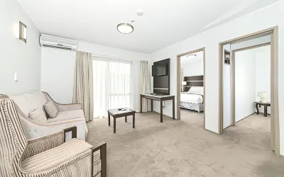 Airport Gateway Hotel Отели рядом с достопримечательностью «Барри Кертис Скатинг & Баскет Болл Граундс»