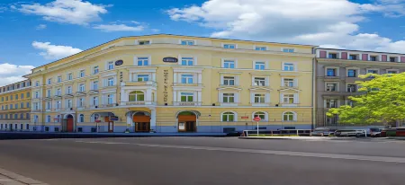 Hotel Kinsky Fountain