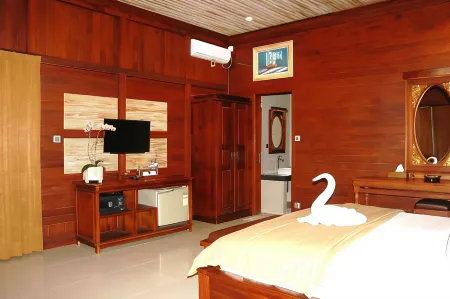 Pemedal Beach Resort Lembongan