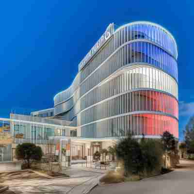 Golden Tulip Lyon Ouest Techlid - Hotel & Spa Hotel Exterior
