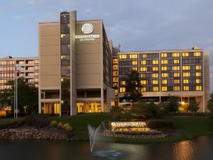 DoubleTree by Hilton Chicago - Oak Brook