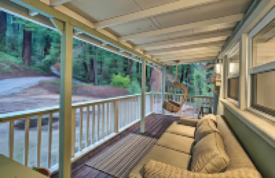 California Cottage < 4 Mi to Redwood Hiking Trails