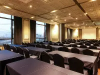 Golden Tulip Ever Yongin 東栢図書館周辺のホテル