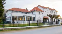 La Coudraie - Val d'Europe Hotels in Montevrain