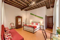 Piccolo Trevi Suites Hotel dekat Piazza Navona
