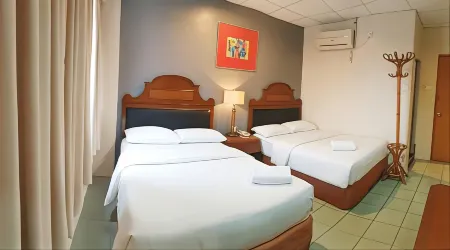 Golden Court Hotel - Sri Pelangi