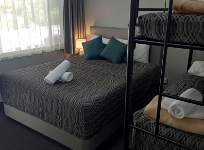 臥龍崗所羅門旅館