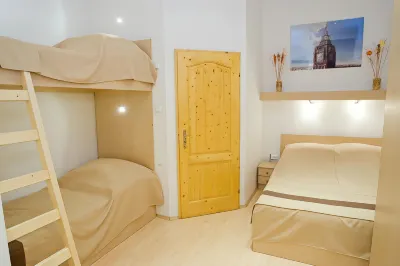Centrooms House