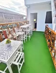 Nomadsmnl Hostel
