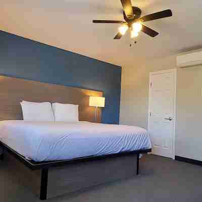 Beachwalker Inn & Suites Rooms