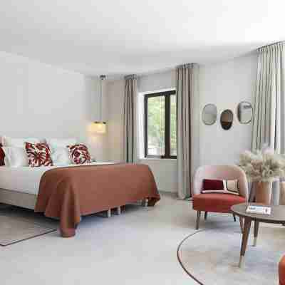 Hôtel et Restaurant La Bastide Bourrelly – Mathias Dandine Rooms