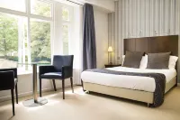 Lanes Hotel Hotels near Yeovil Hospital