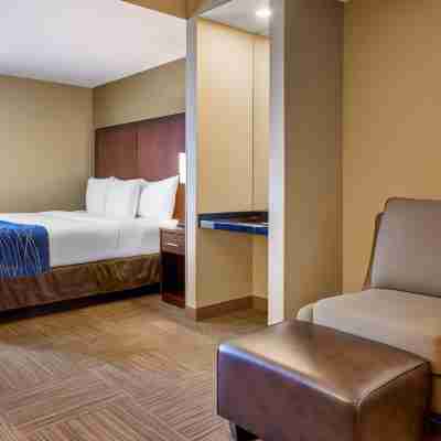 Comfort Inn & Suites Sea-Tac Airport Rooms