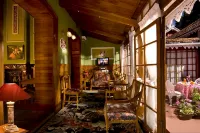 WelcomHeritage Fernhills Royal Palace