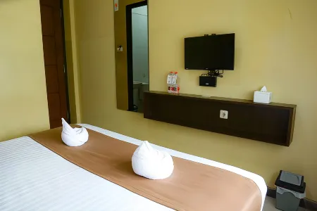 Front One Inn Malang