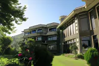 Rock City Resort Hotels near Chena Market