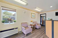 Garibaldi Inn at the Bay Hotels in Rockaway Beach